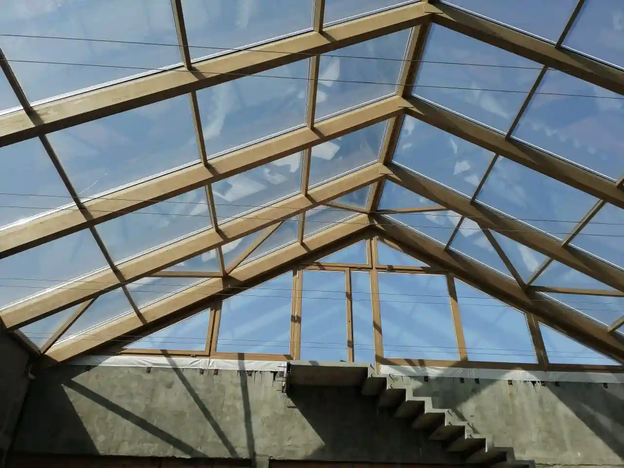 зенитный фонарь, вид из интерьера